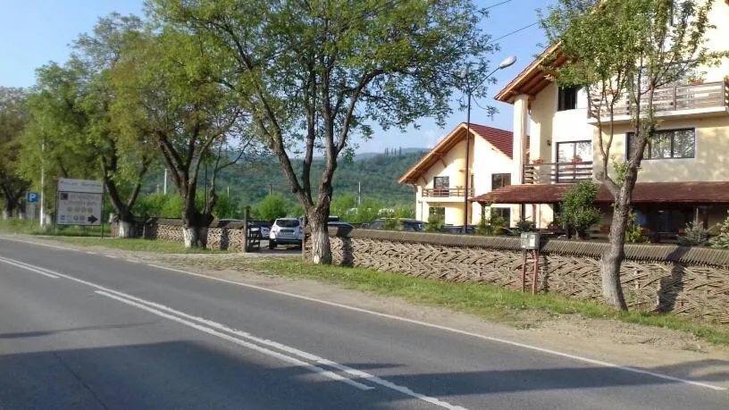 Image 3 of Camves Inn