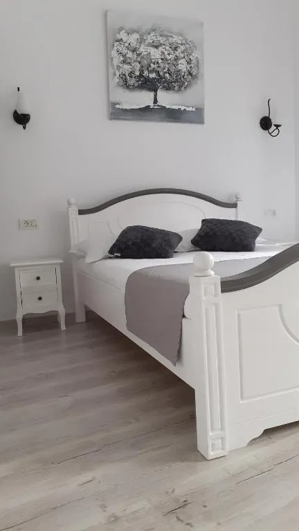 Image 1 of Casa Bella