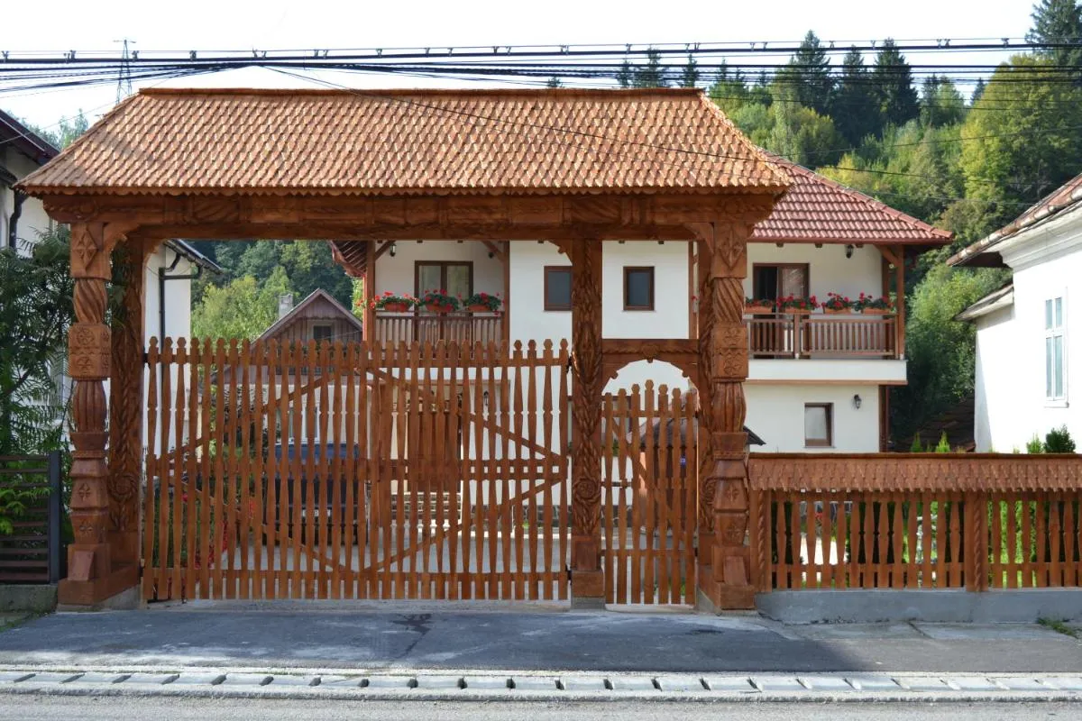 Image 4 of Casa Bunicii