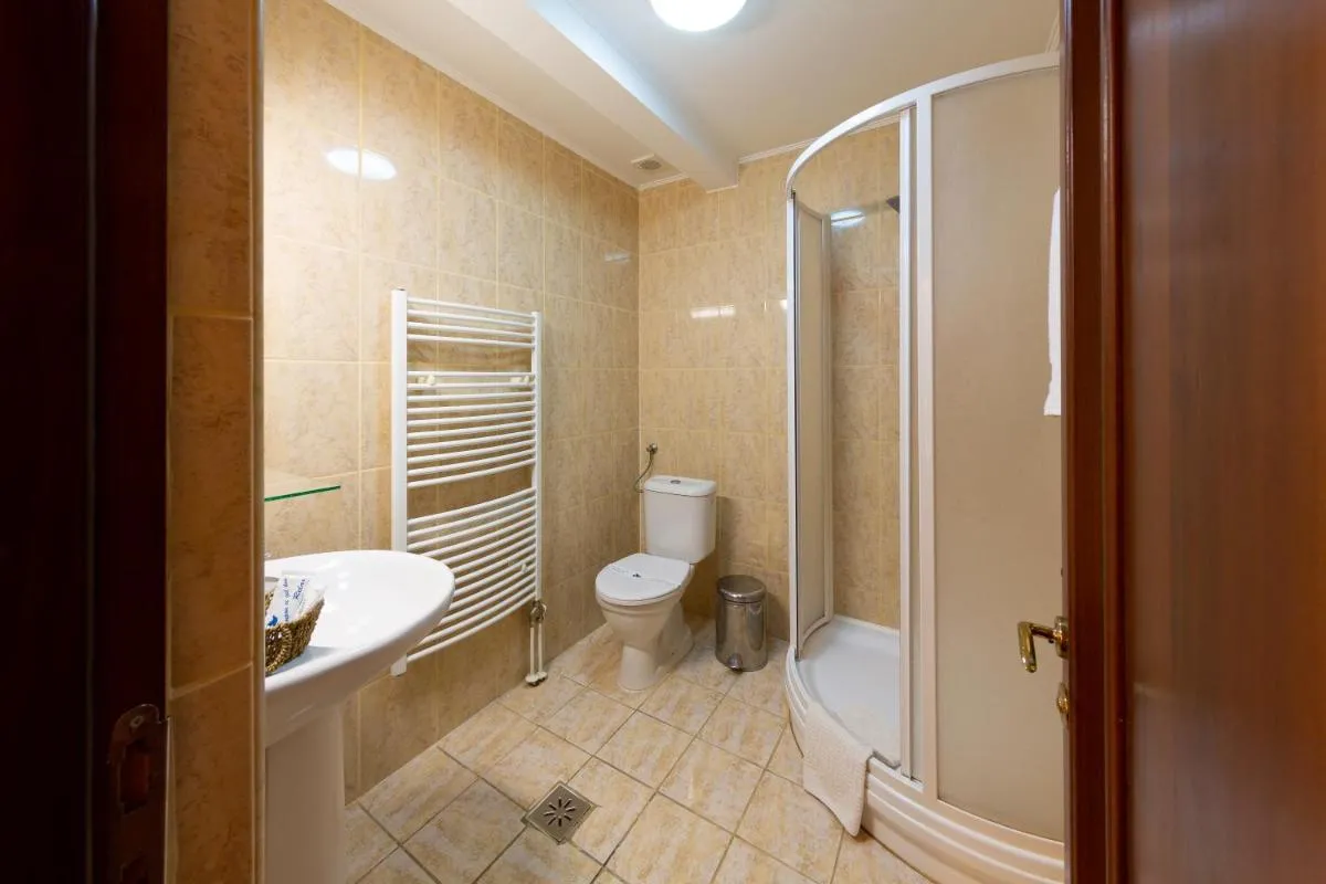 Image 2 of Casa Danielescu