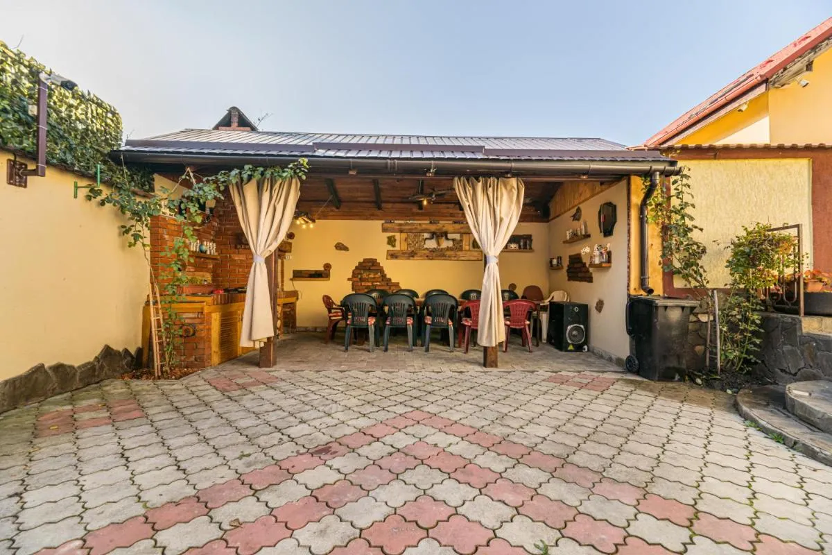 Image 2 of Casa David