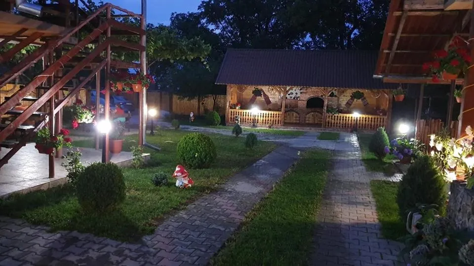 Image 1 of Casa Floare de Colt