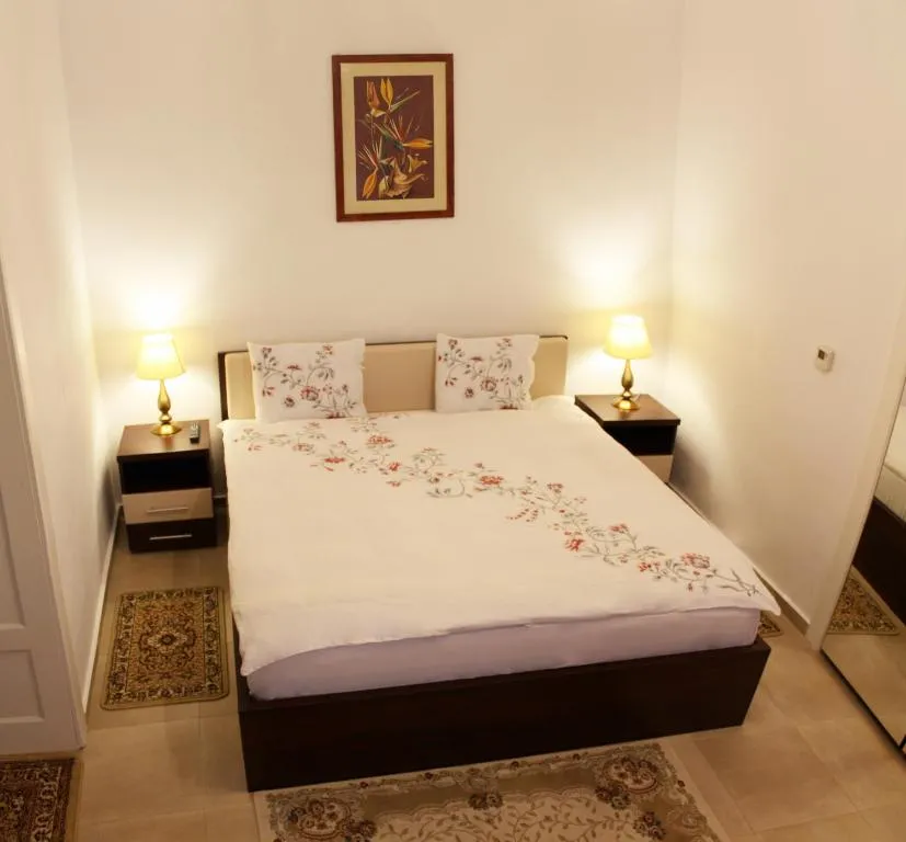 Image 1 of Casa Graef