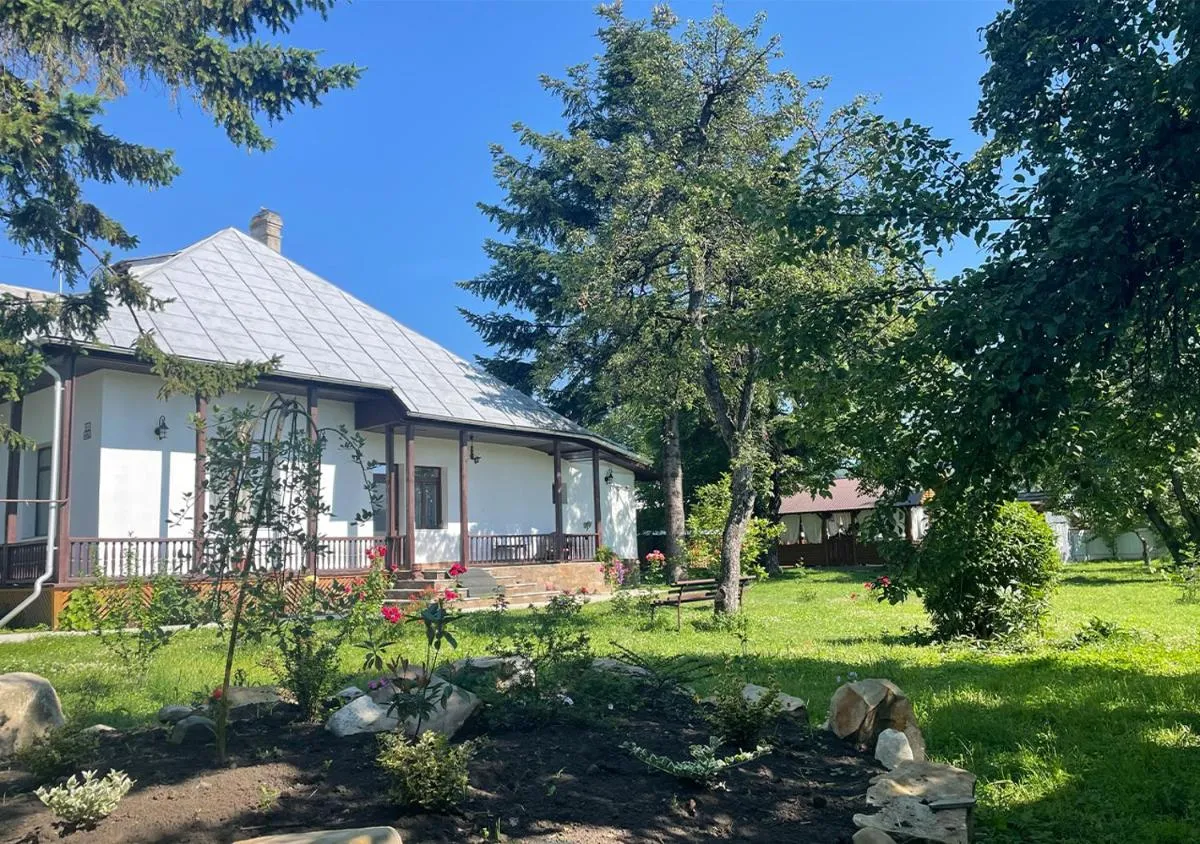 Image 2 of Casa Humulesti, fii vecinul lui Ion Creanga