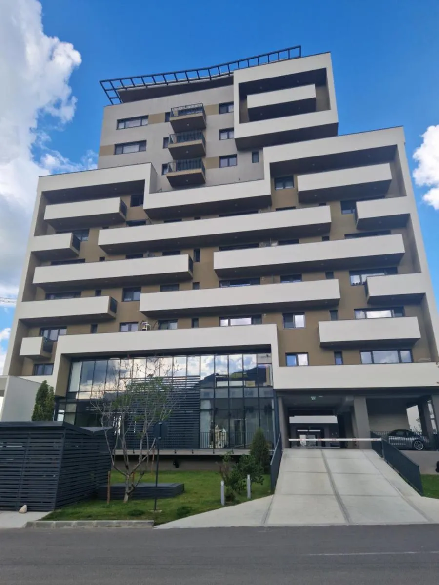 Image 3 of Casa Mov