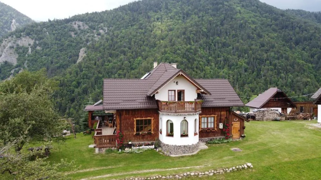 Image 1 of Casa Muchia lui Gîrniță
