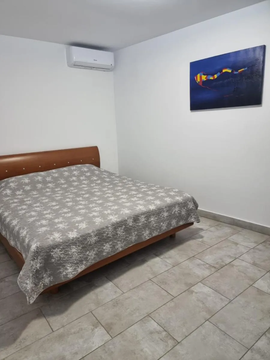 Image 3 of Casa Musceleana