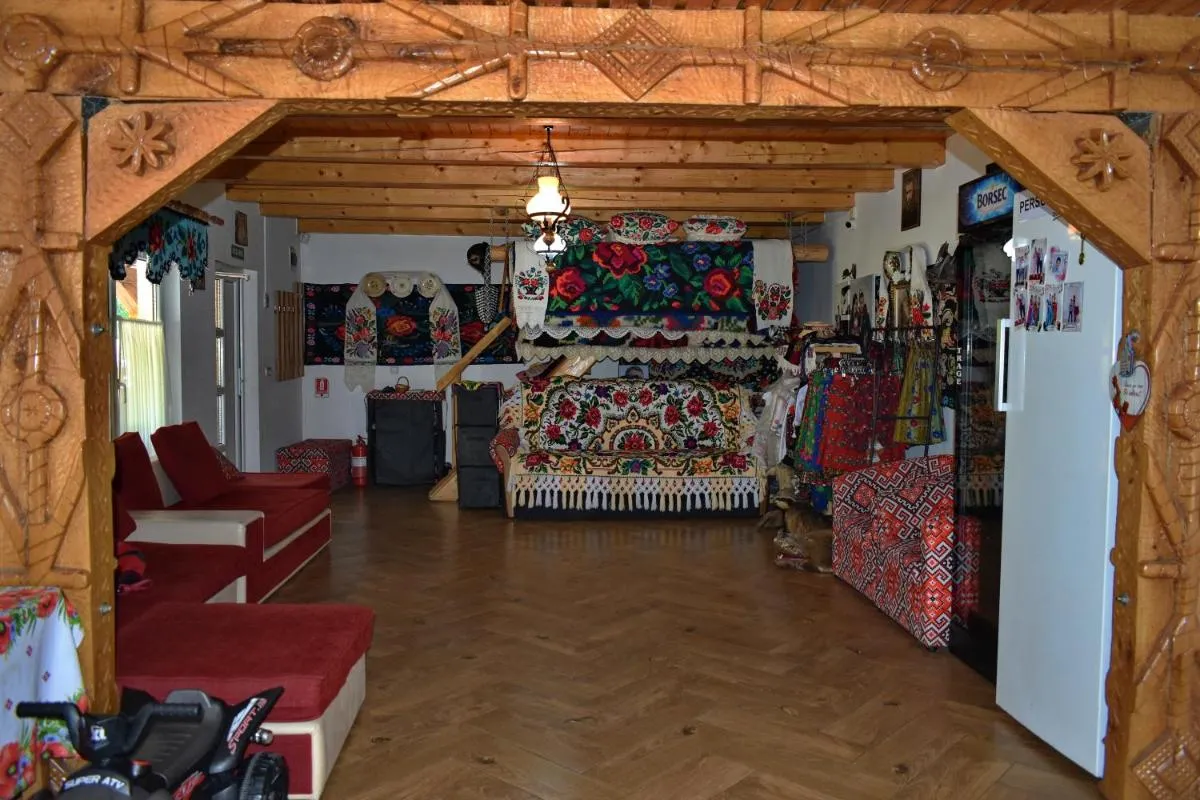 Image 4 of Casa Papițu