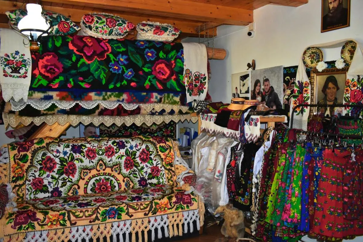 Image 5 of Casa Papițu