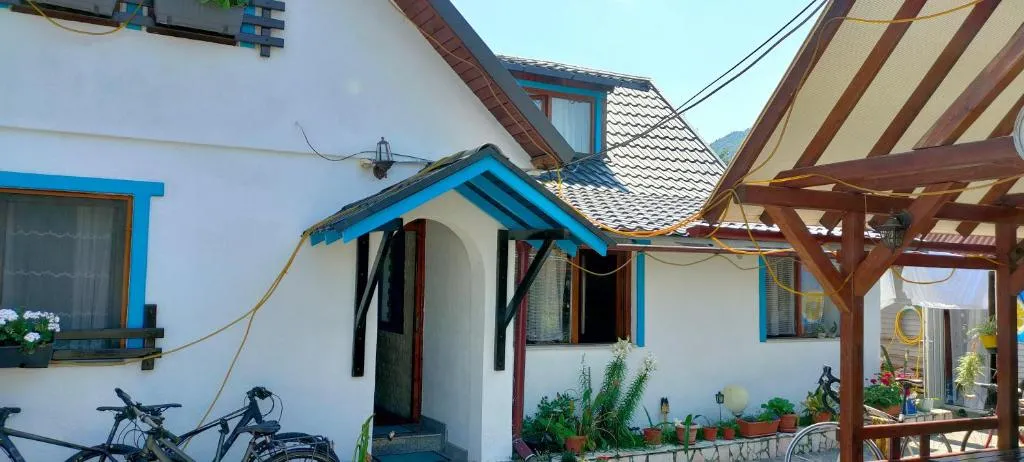 Image 1 of Casa Toth din Țipțerai