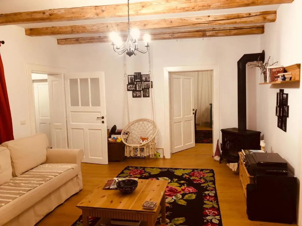 Image 1 of Casa bunicilor