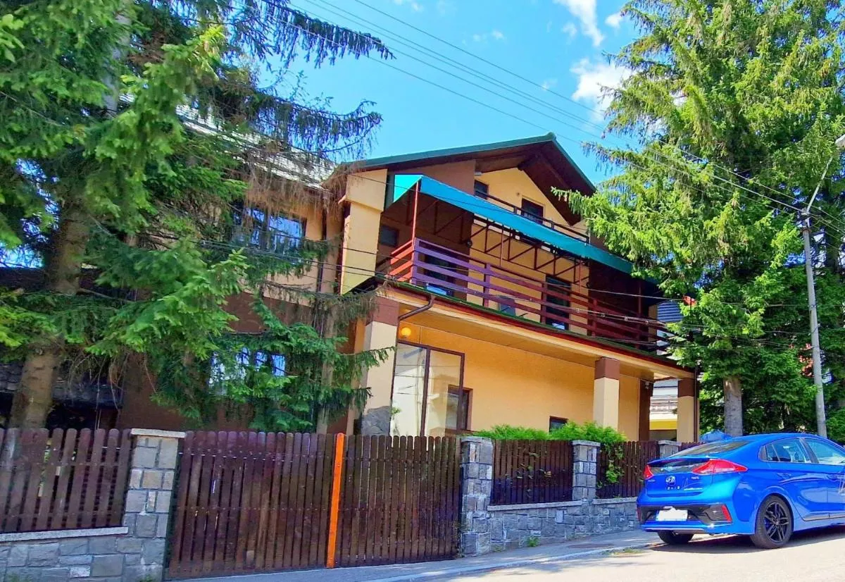 Image 4 of Casa cu Brazi
