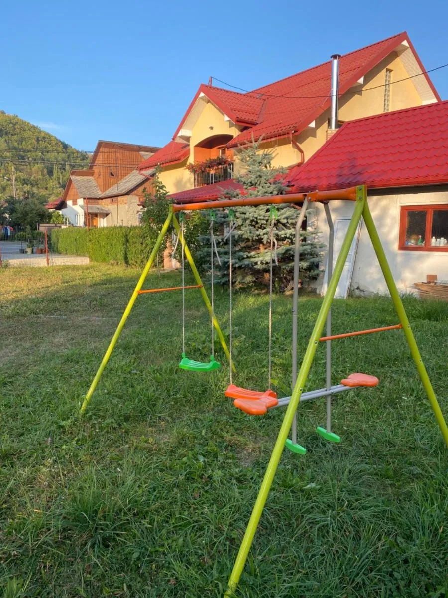 Image 7 of Casa cu Flori Moisei