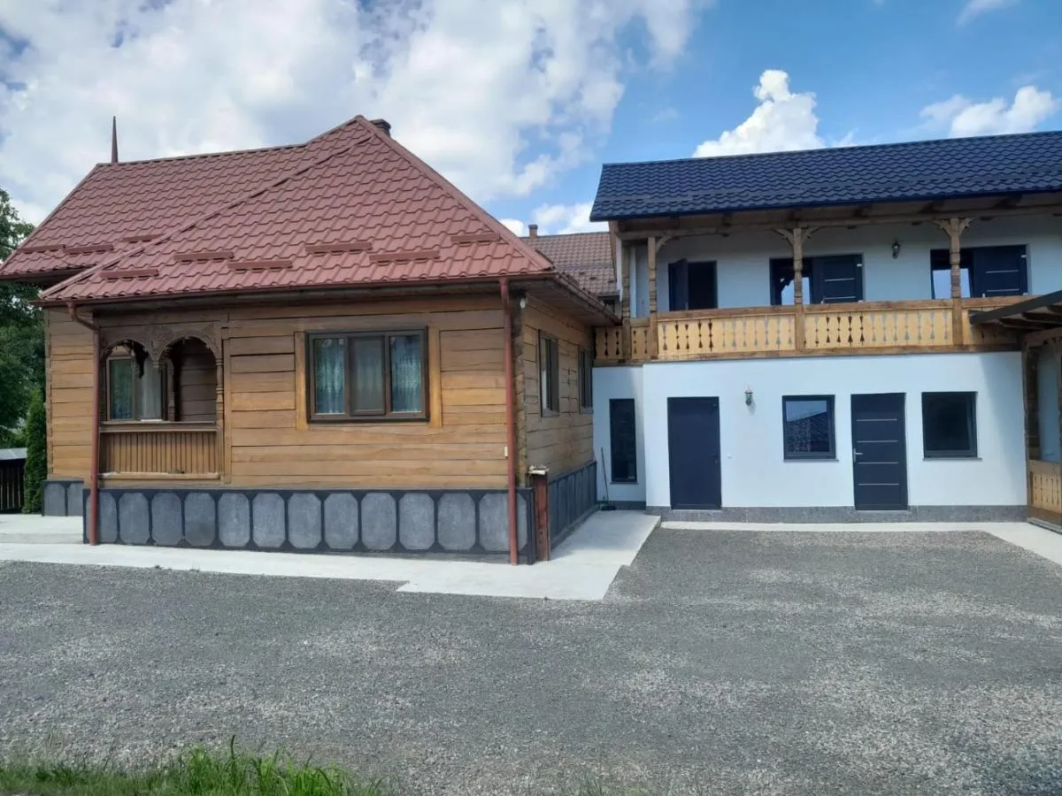 Image 2 of Casa de lângă pădure