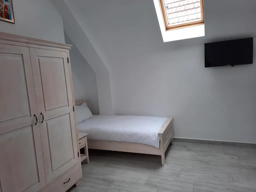 Image 1 of Casa de oaspeti Maximilian