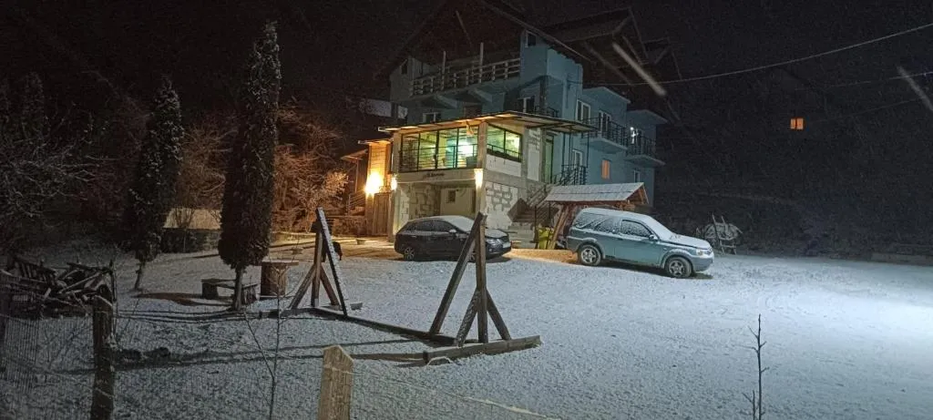 Image 1 of Casă de vacanţă ,,La Vălucu”