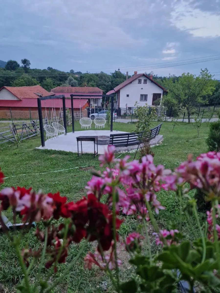 Image 3 of Casa dintre munti