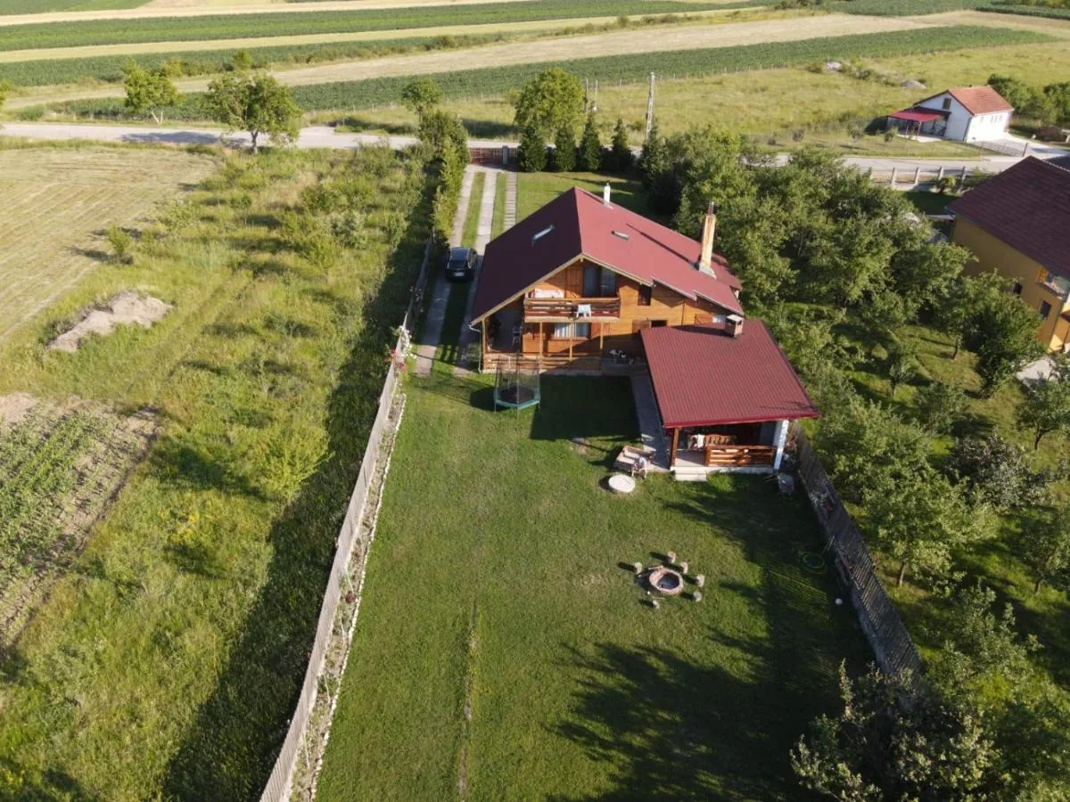 Image 2 of Casuta-Lacului