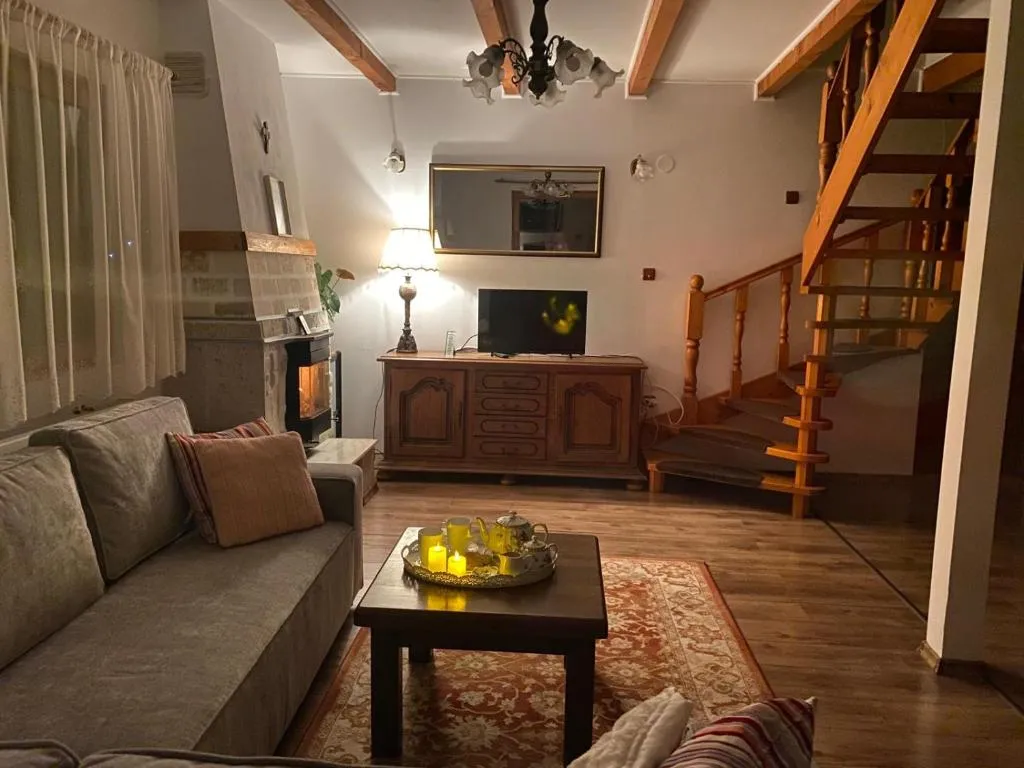 Image 1 of Casuta-Lacului
