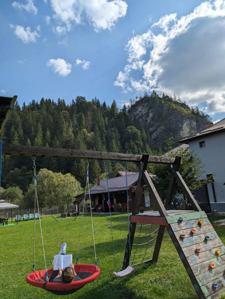 Image 7 of Cazare La Piatra Buhei