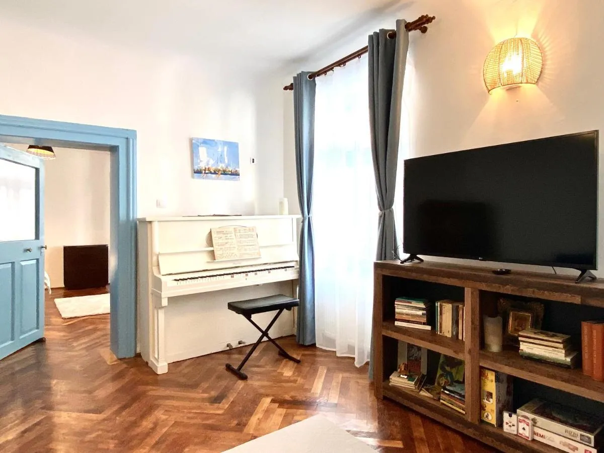 Image 7 of Central Pianissimo Apartment
