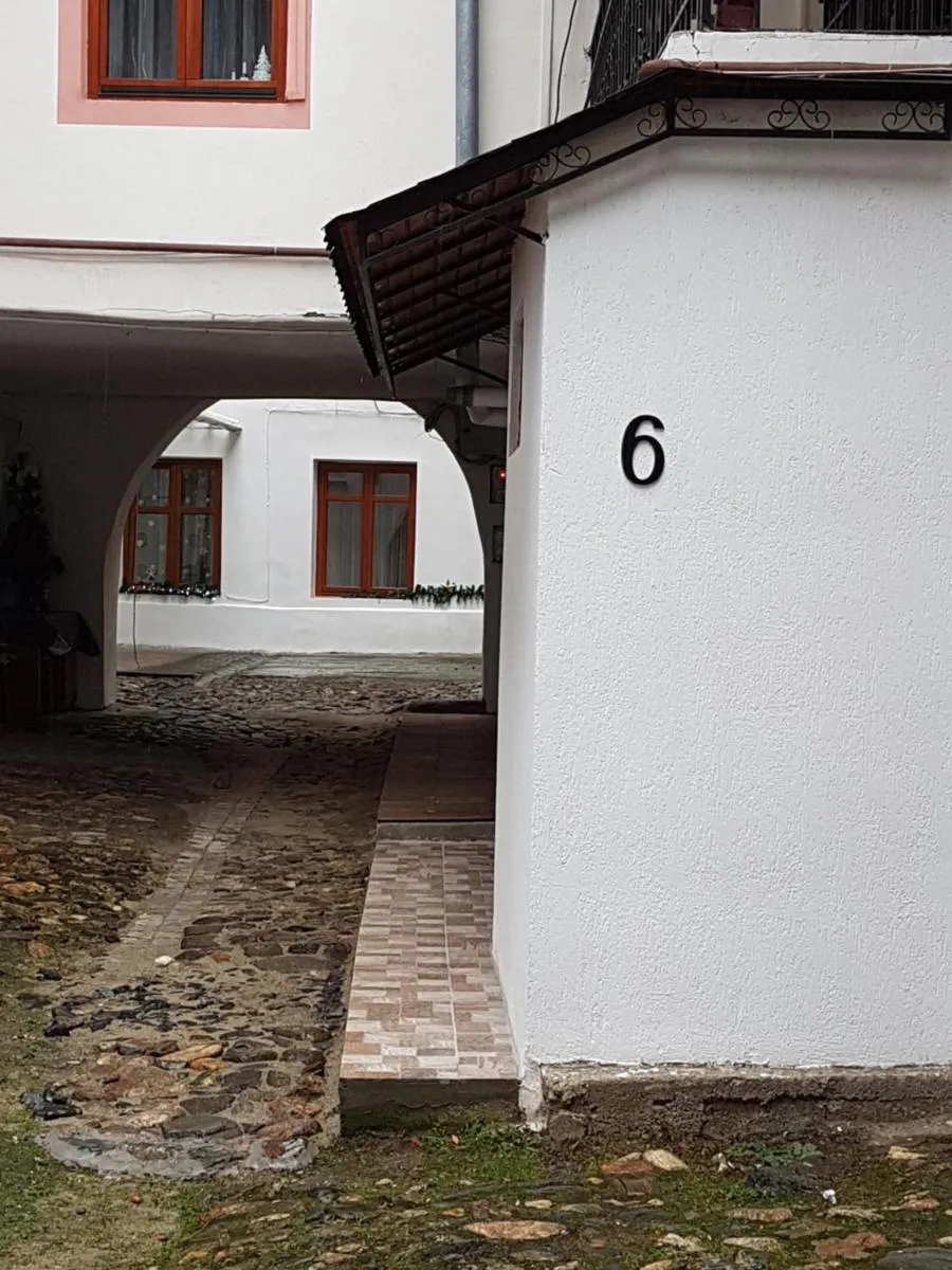Image 5 of Central am Brukenthal