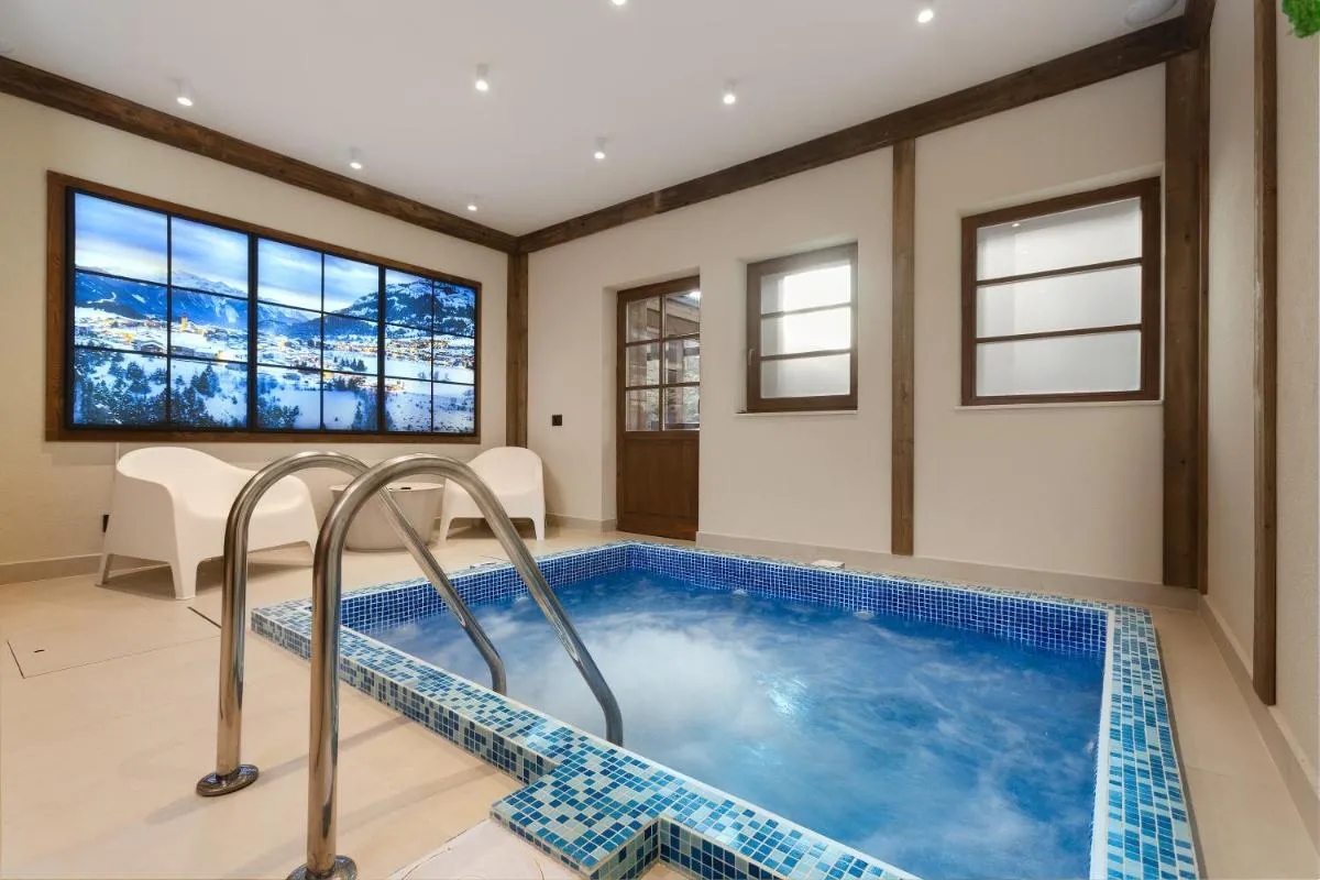 Image 7 of Chalet Royal