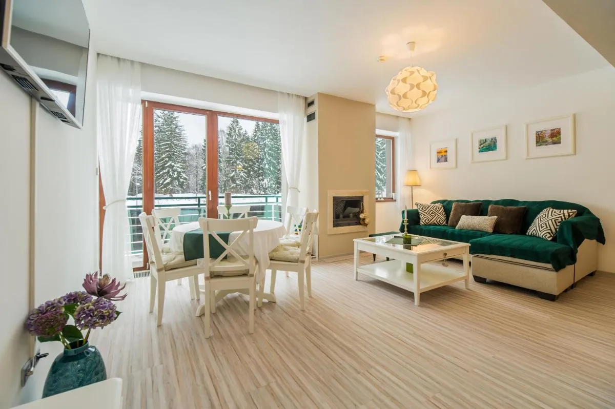 Image 3 of Charming 2-Bedroom, Silver Mountain, A Building