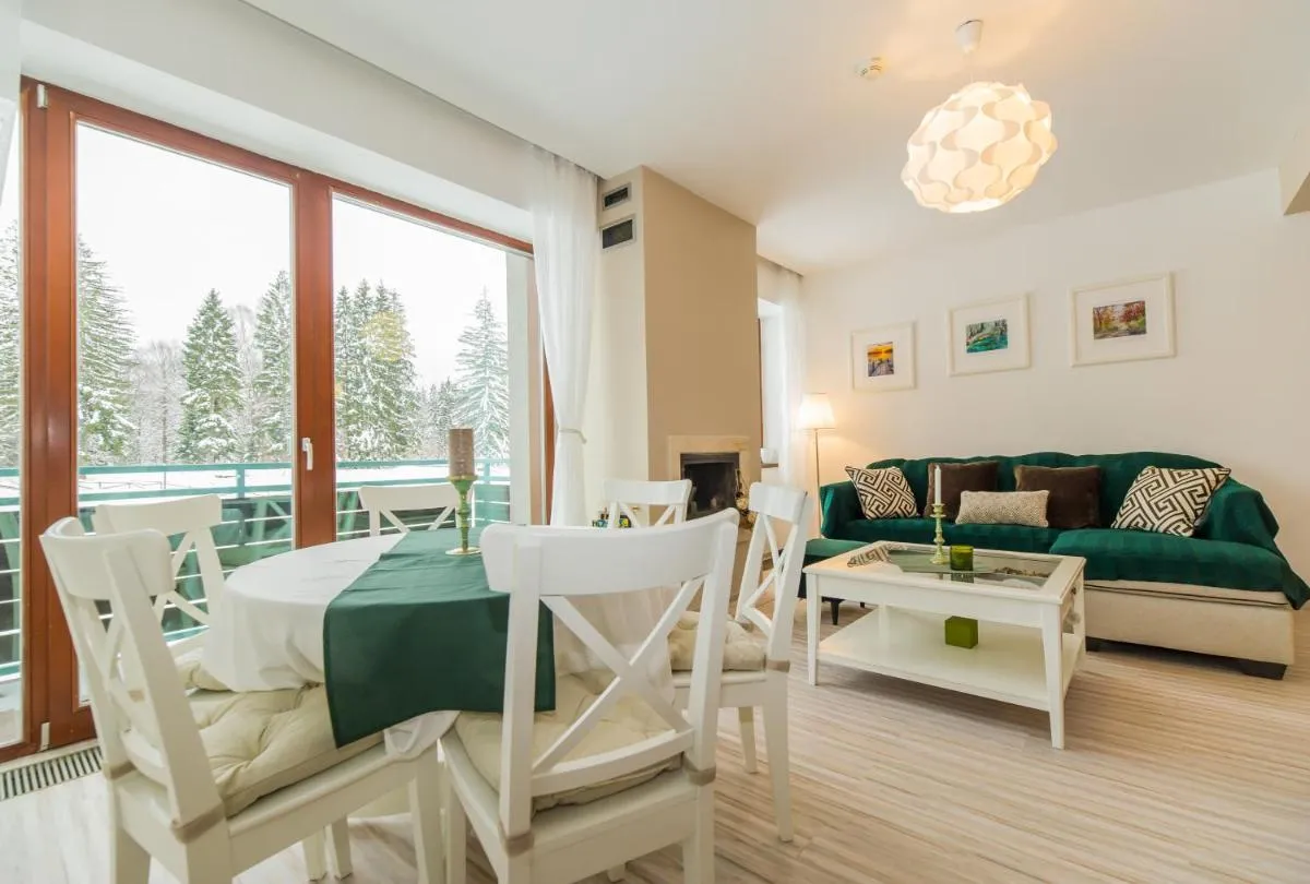 Image 4 of Charming 2-Bedroom, Silver Mountain, A Building