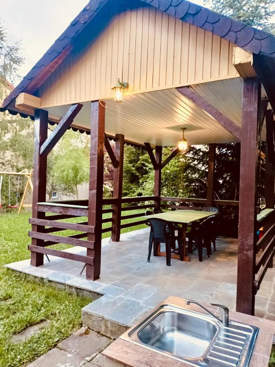 Image 5 of Cheerful 4-bedroom & kids friendly home