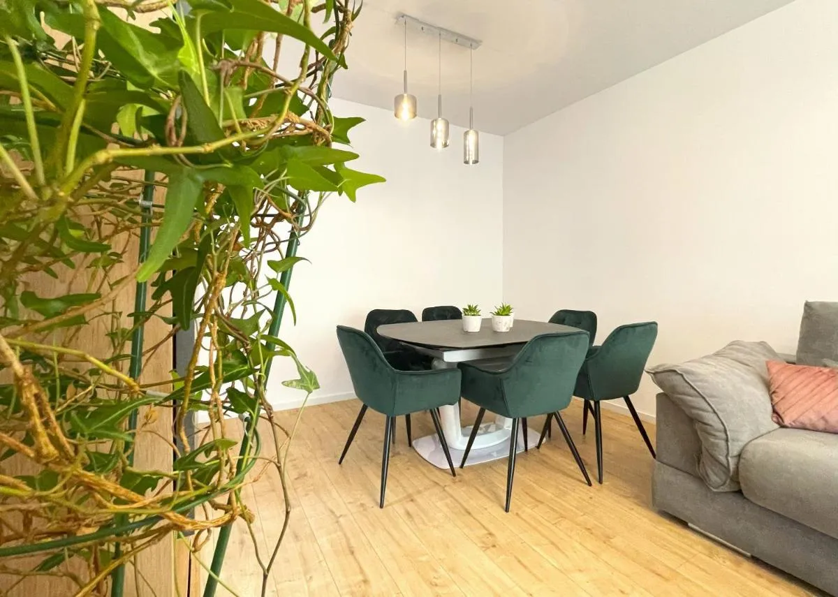 Image 3 of Chic Apartment in Cosmopolit Residence