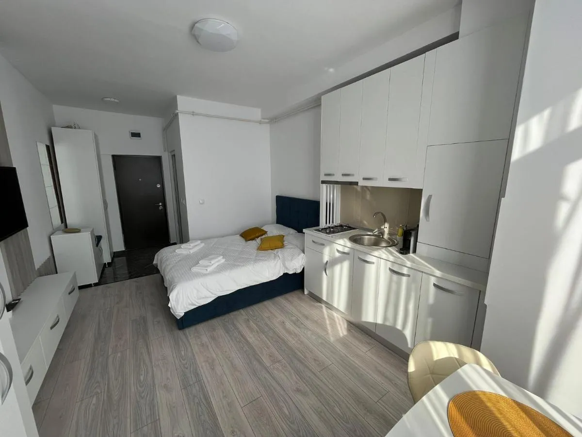 Image 6 of Chic Studio