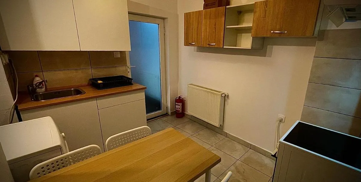 Image 4 of Chill House