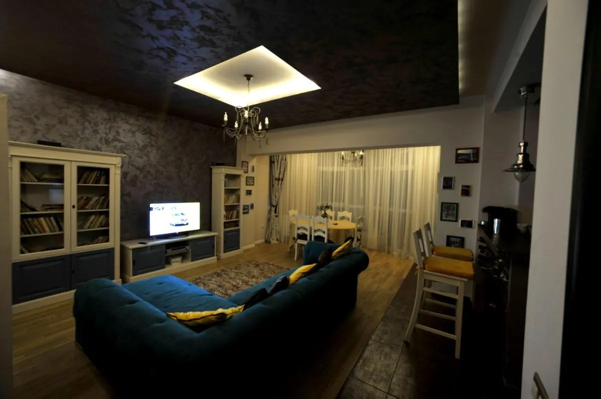 Image 3 of Classic Apartment