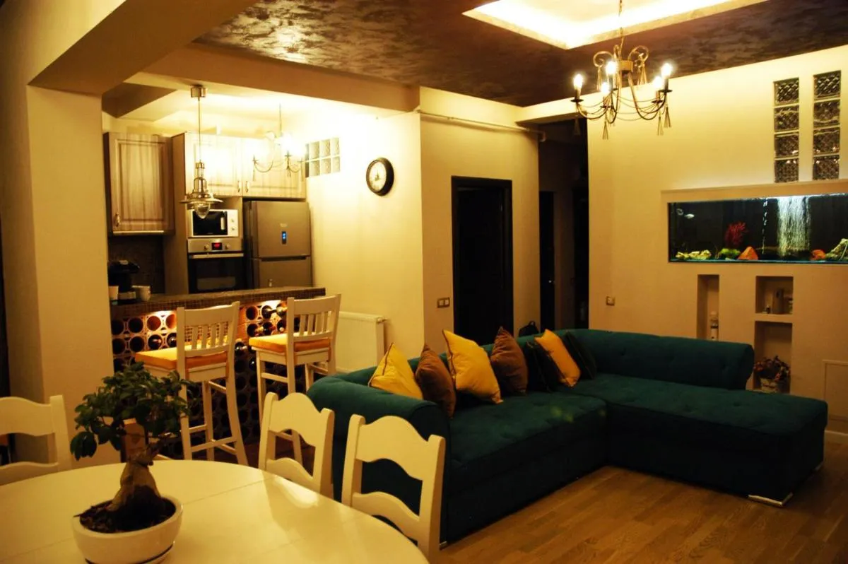 Image 2 of Classic Apartment