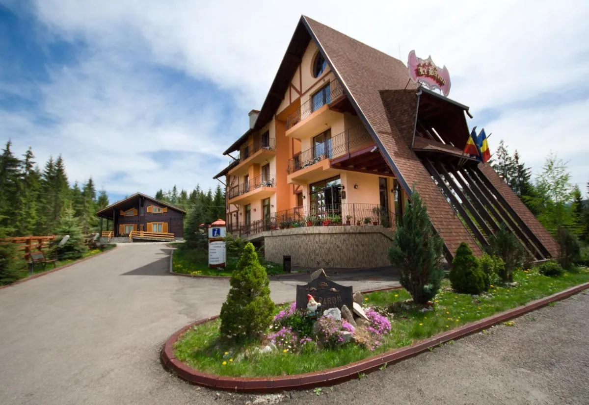 Image 2 of Complex Turistic Le Baron