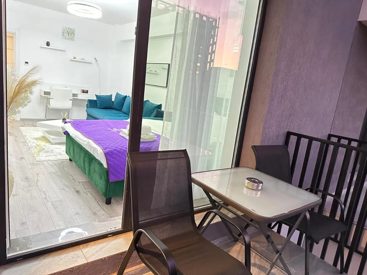 Image 2 of Coresi Mall Area Studios & Apartments by GLAM
