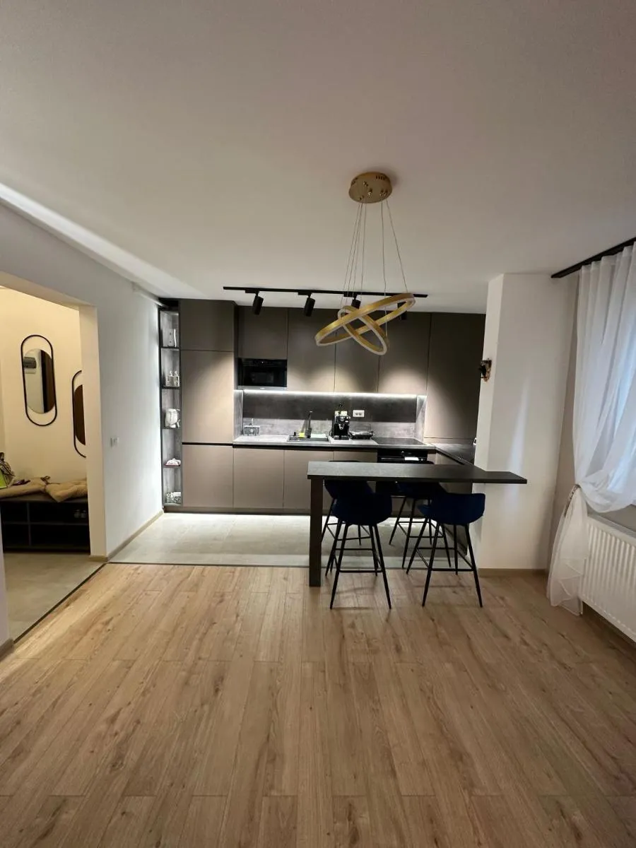 Image 2 of Coresi Mall Luxury Apartments
