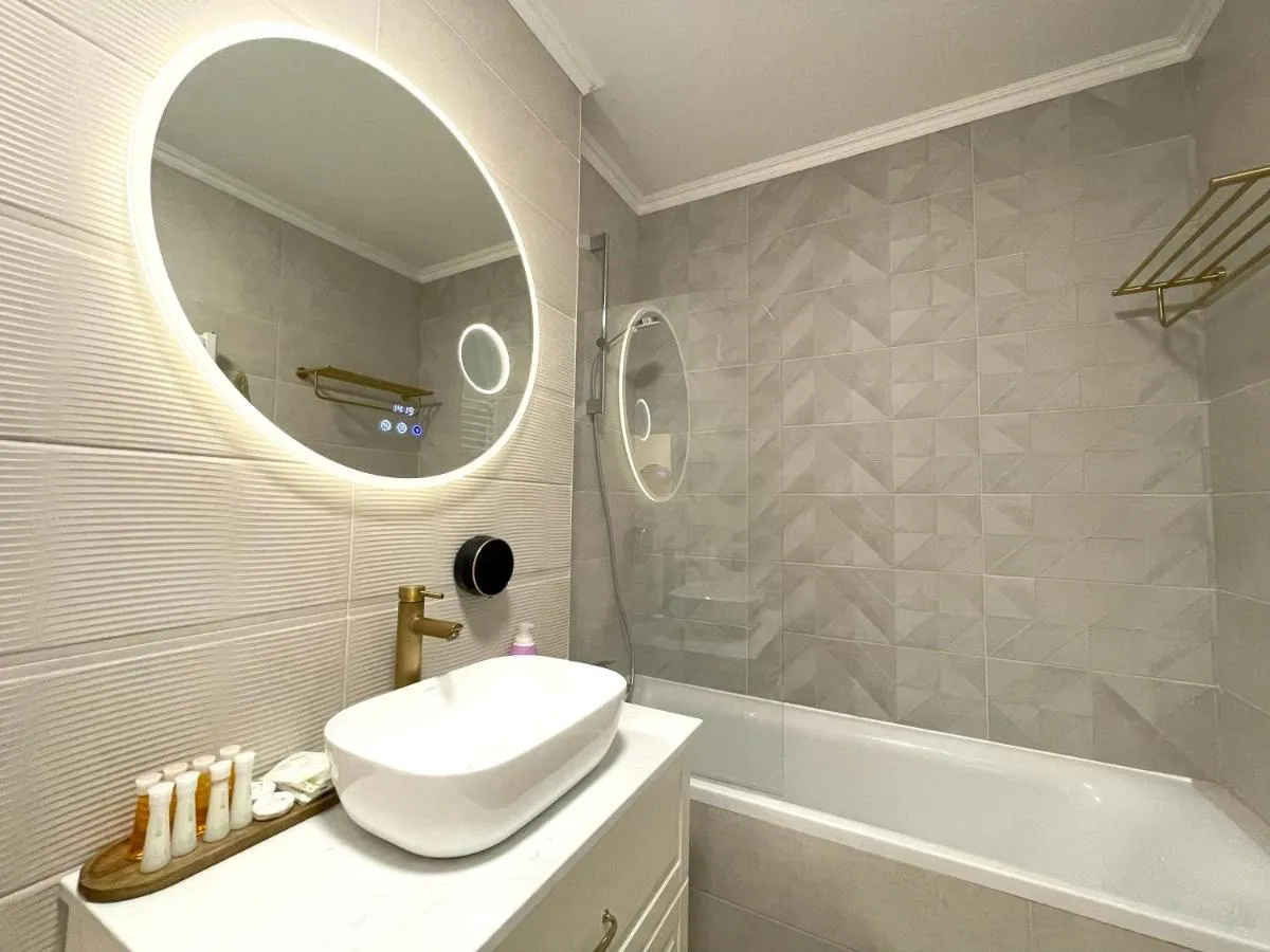 Image 6 of Cozy Corner Apartment
