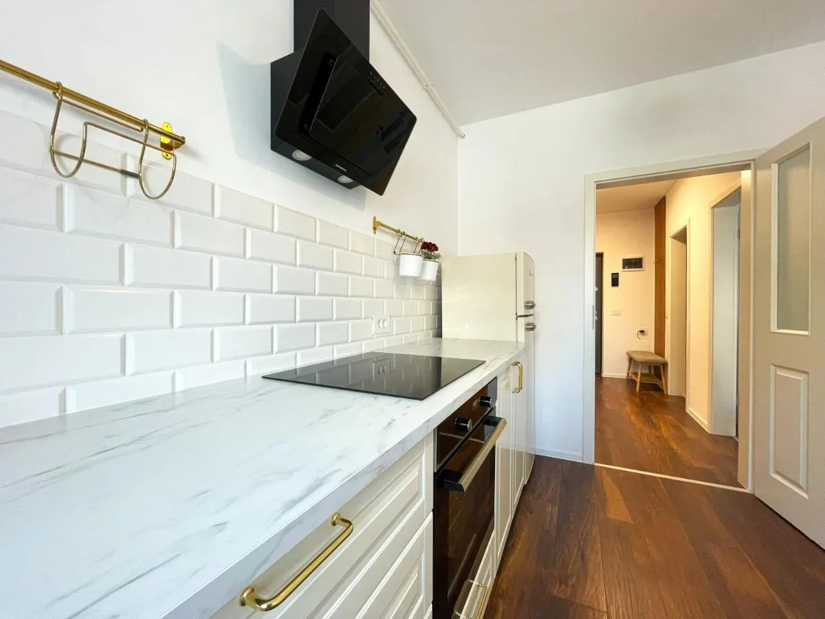 Image 3 of Cozy Corner Apartment