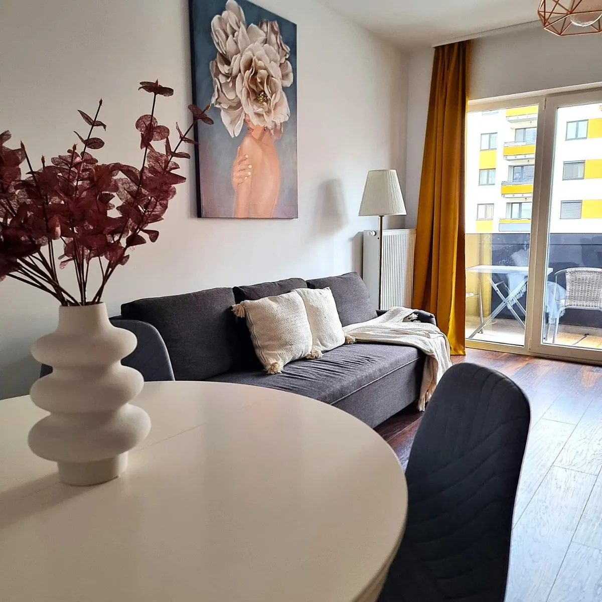 Image 4 of Cozy Corner Apartment