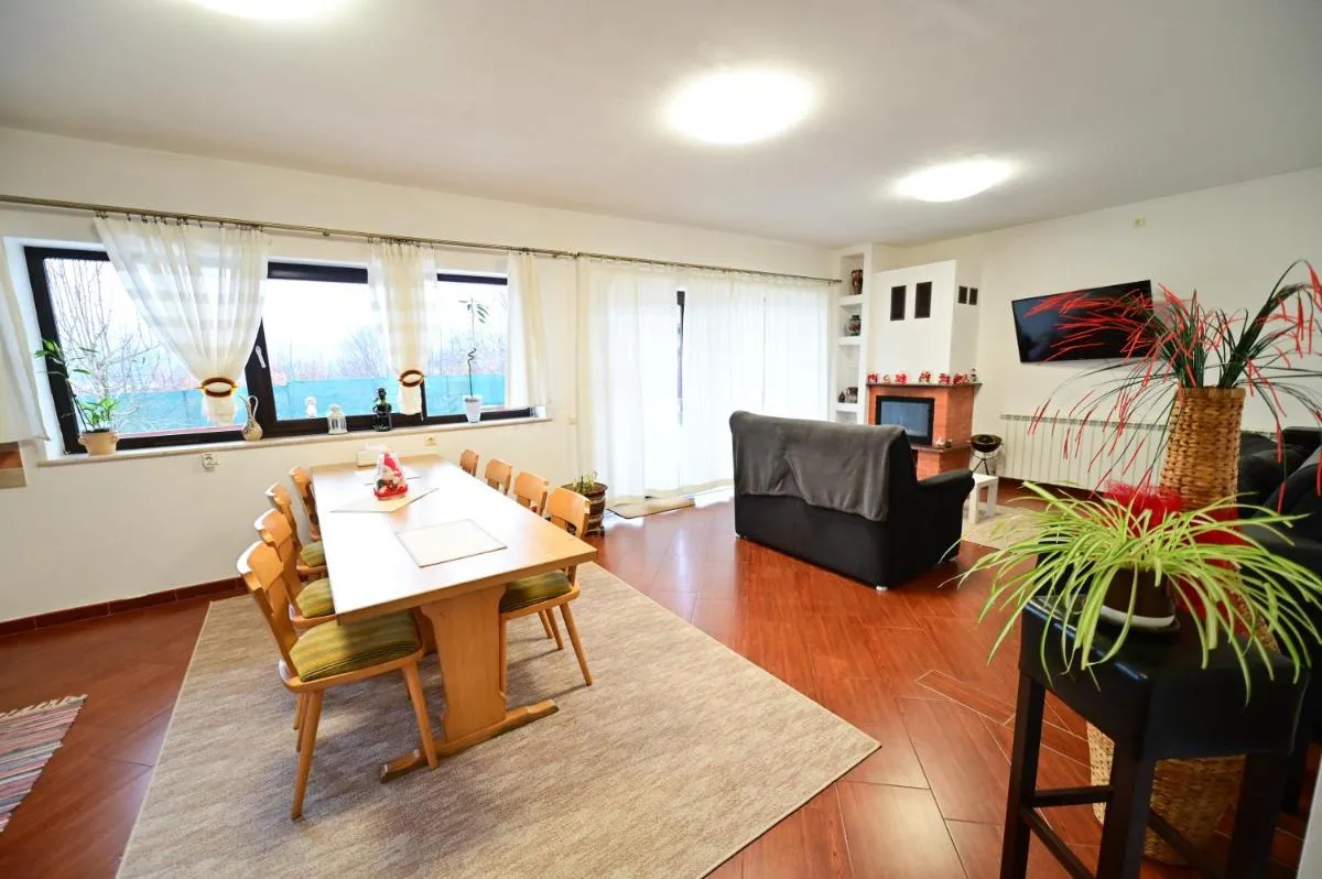 Image 2 of Cozy Escape