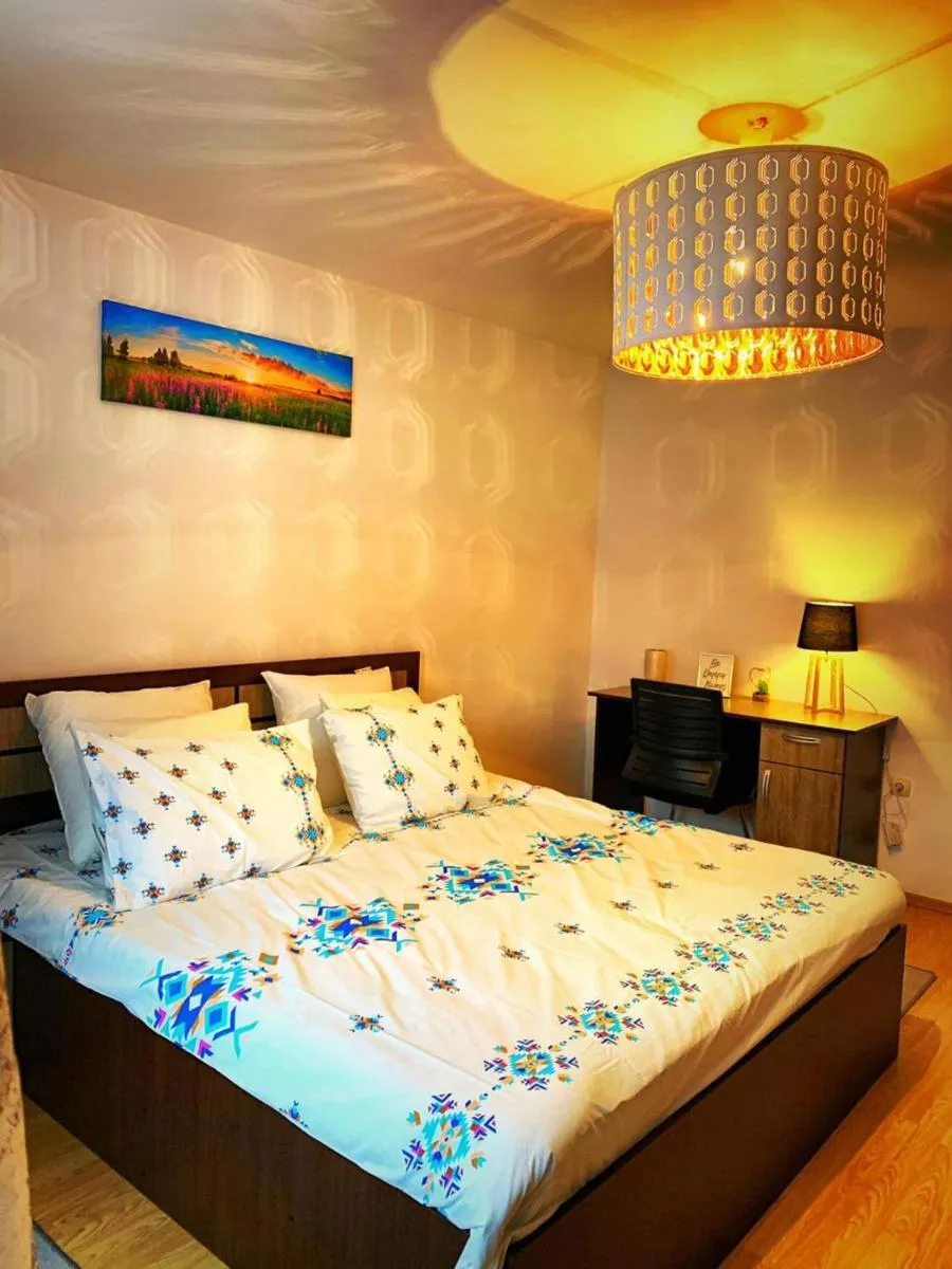 Image 4 of Cozy Studio