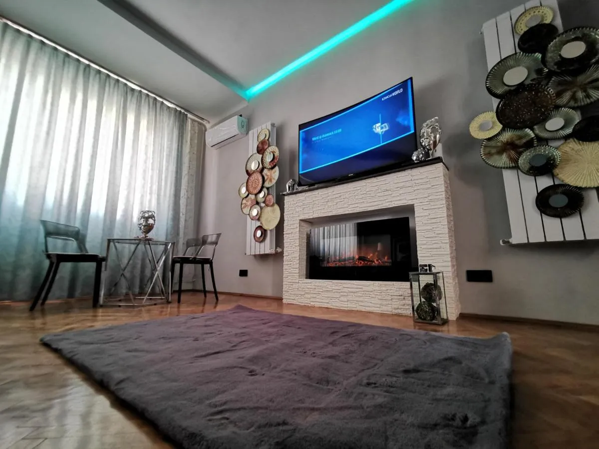 Image 5 of Crystal Central Apartment