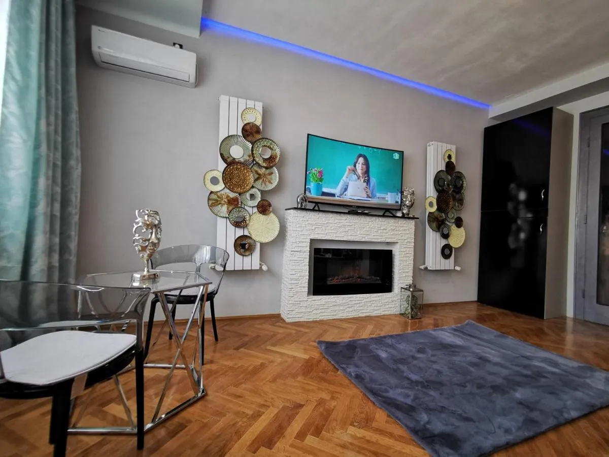 Image 6 of Crystal Central Apartment
