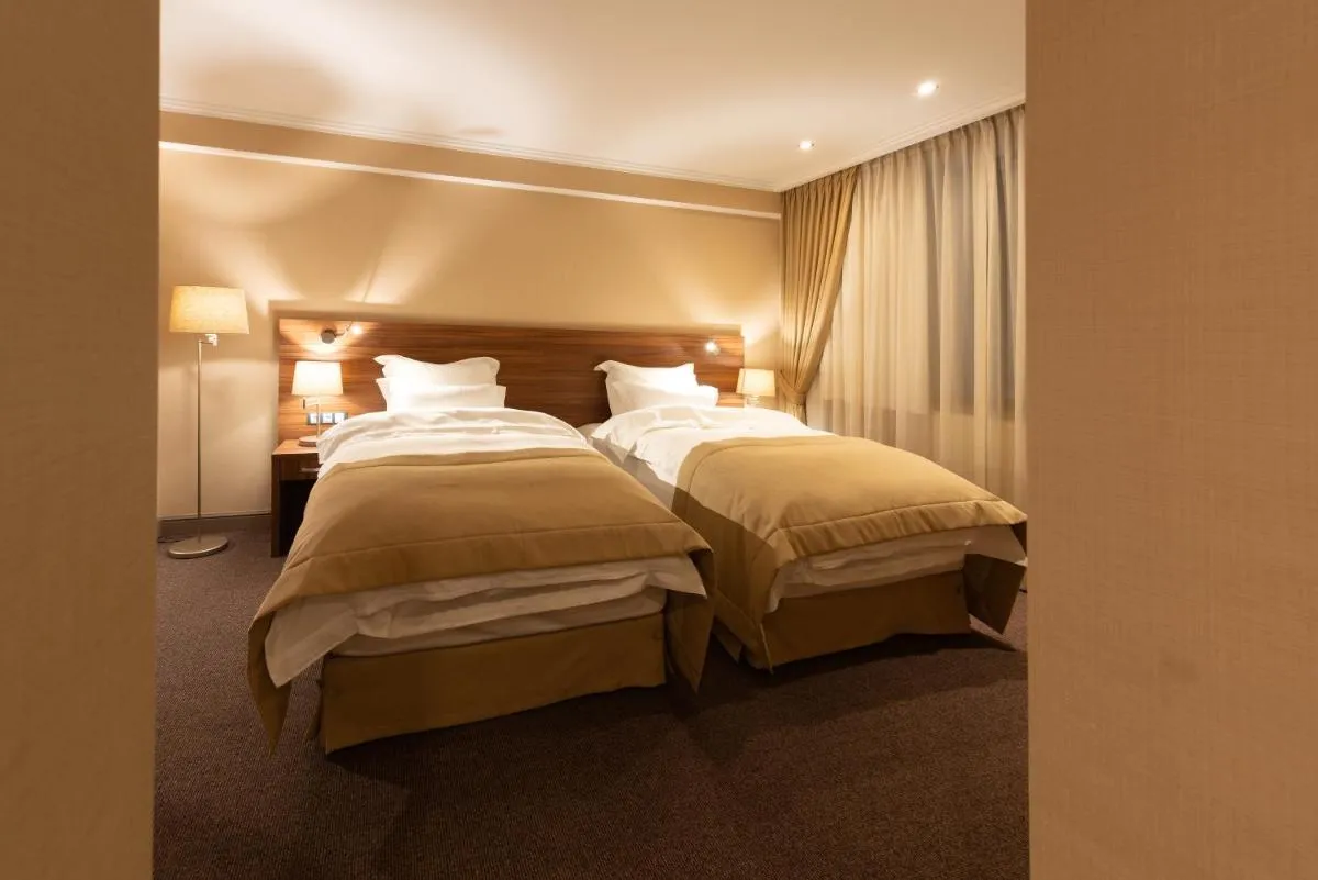 Image 5 of Daria Suite