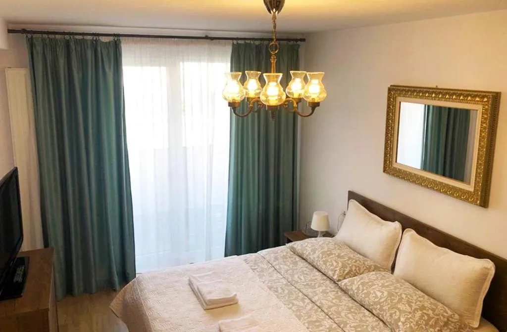 Image 1 of Elegantza Suites