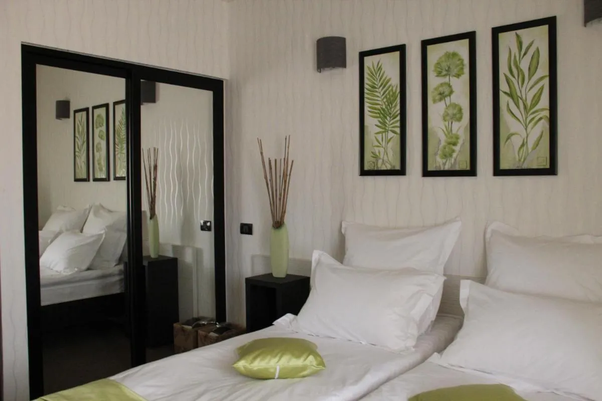 Image 4 of Enigma Pension