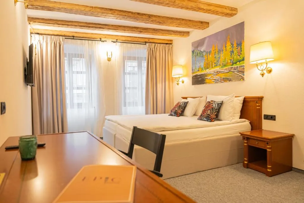 Image 1 of Epic rooms