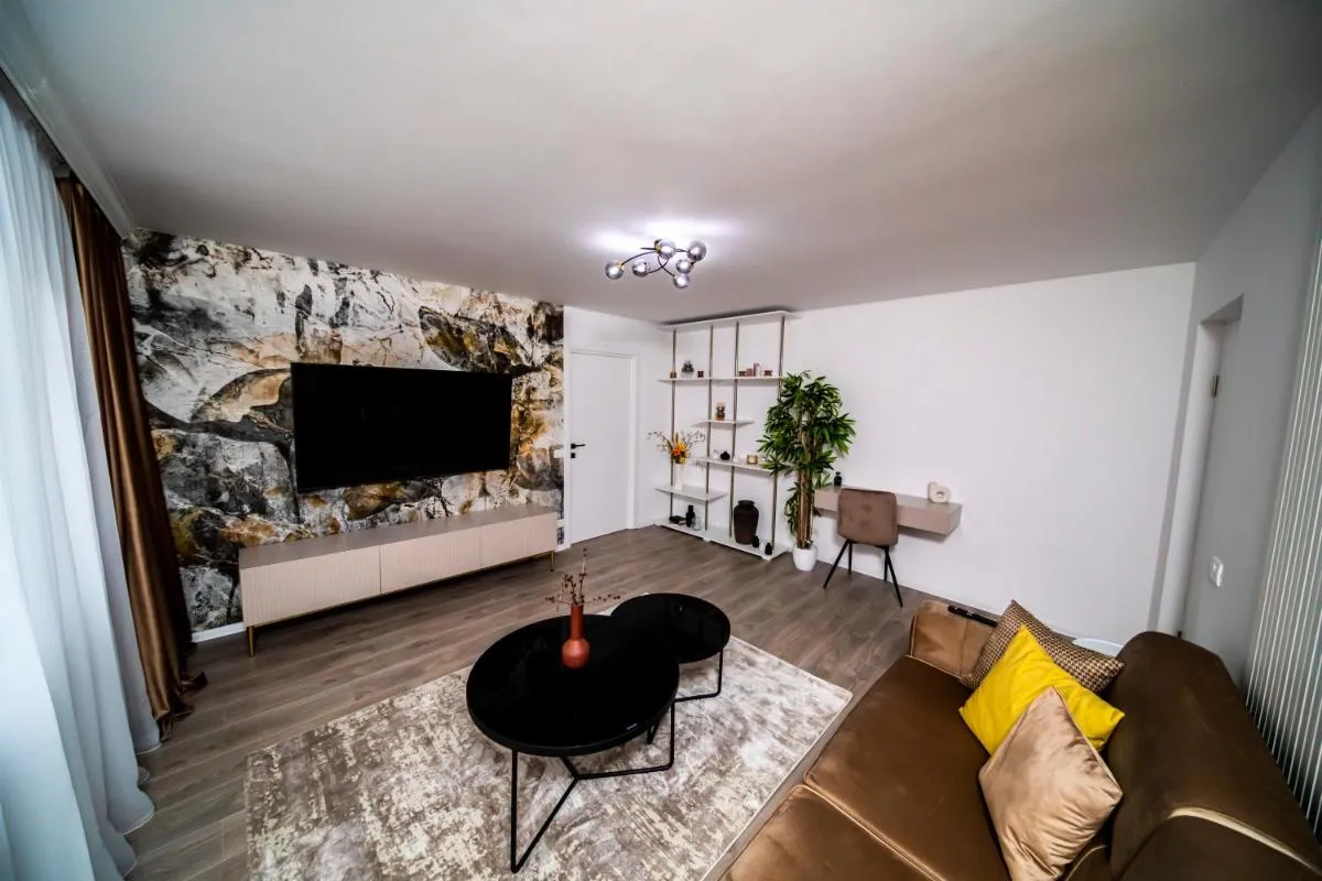 Image 3 of Est One Apartament 2 camere semidecomandat